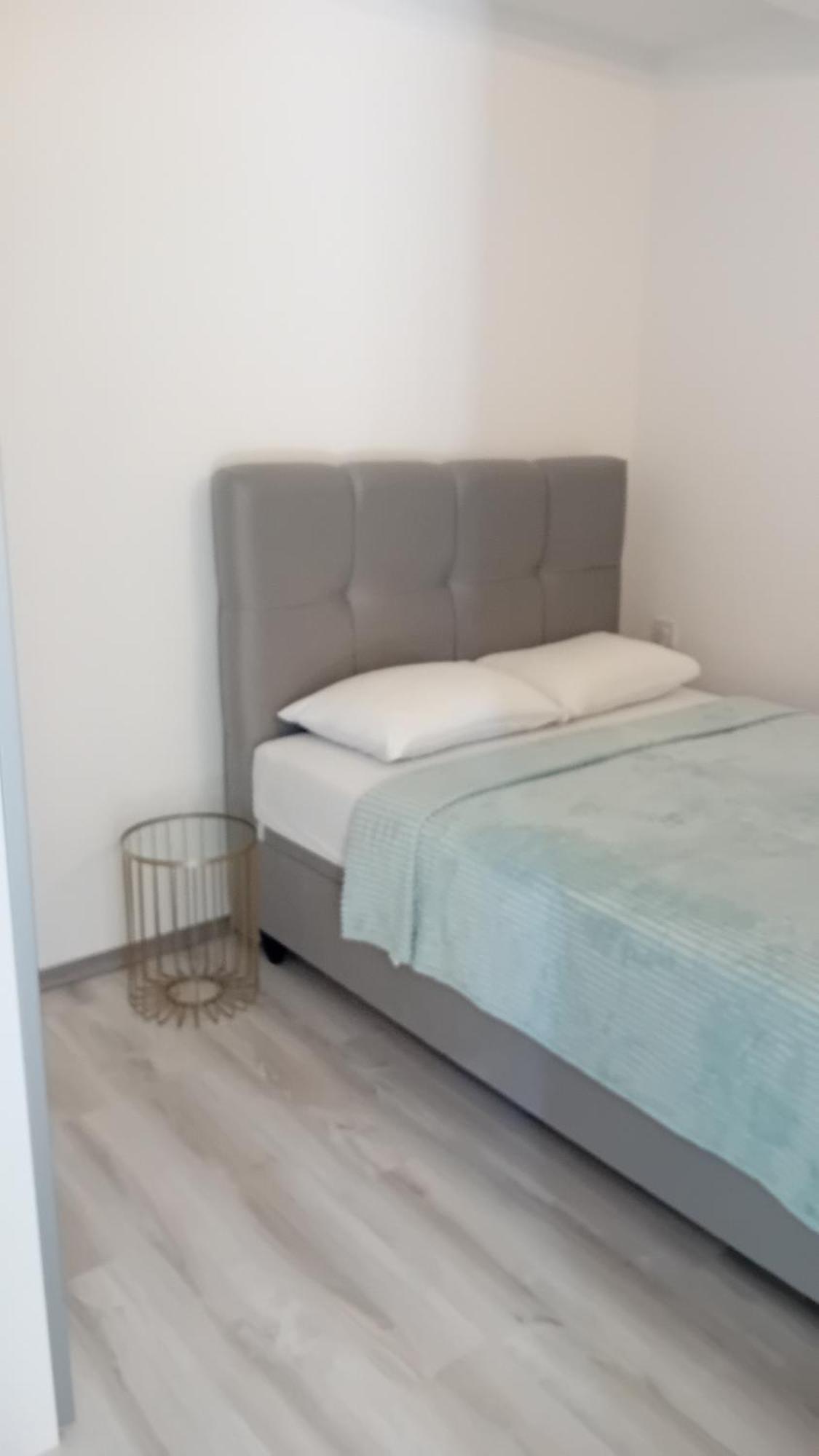 Lulic Apartment Лабин Екстериор снимка